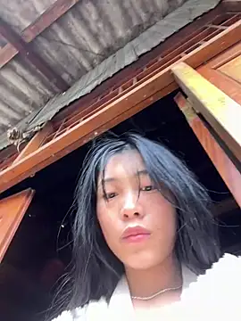 EmLy02 online show from March 18, 2026, 1:31 am