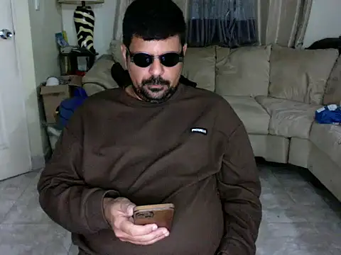 Snapshot of Diabloproducciones chatting on September 23, 2025, 10:57 pm Diabloproducciones online show from September 23, 2025, 10:57 pm