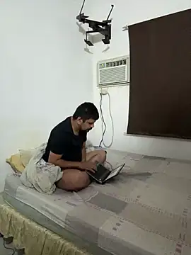 Snapshot of Diabloproducciones chatting on October 3, 2025, 6:27 pm Diabloproducciones online show from October 3, 2025, 6:27 pm