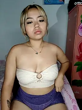 Snapshot of Emily__Hott chatting on September 18, 2025, 3:30 am Emily Hott online show from September 18, 2025, 3:30 am