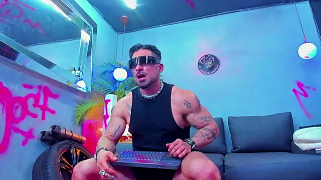 dennis cox1 online show from September 13, 2025, 3:50 am