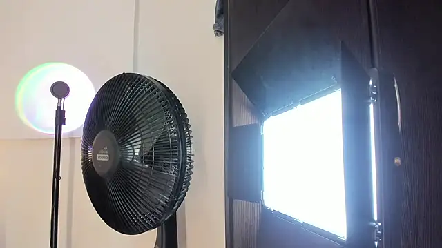 Snapshot of Ballesteros_ chatting on September 26, 2025, 6:06 am Ballesteros  online show from September 26, 2025, 6:06 am