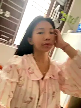 Snapshot of Miumieu chatting on November 8, 2025, 5:18 am Miumieu online show from November 8, 2025, 5:18 am