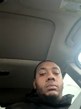 Kingstrokezxx online show from November 30, 2025, 8:35 pm