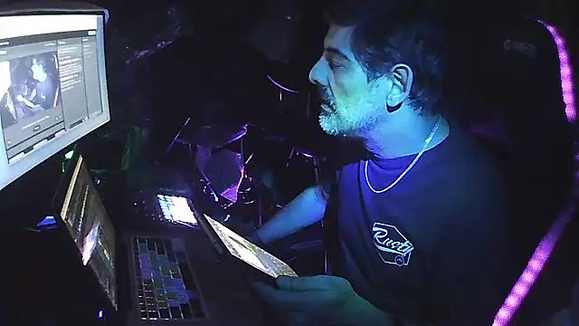 Rod Contreras ARG online show from November 8, 2025, 3:07 am