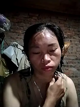   Ngoc20   online show from October 31, 2025, 3:29 am