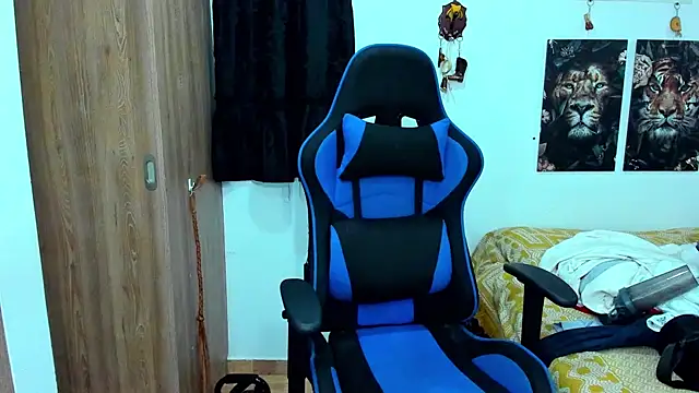 javiersexymann online show from January 9, 2025, 11:02 pm