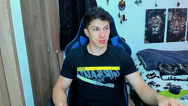 javiersexymann online show from February 19, 2025, 6:10 pm