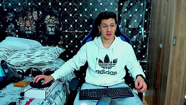 Snapshot of javiersexymann chatting on February 25, 2026, 6:23 am javiersexymann online show from February 25, 2026, 6:23 am