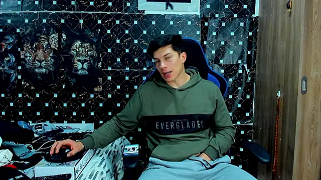 Snapshot of javiersexymann chatting on March 12, 2026, 11:11 pm javiersexymann online show from March 12, 2026, 11:11 pm