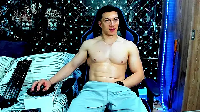 javiersexymann online show from July 21, 2026, 4:37 am