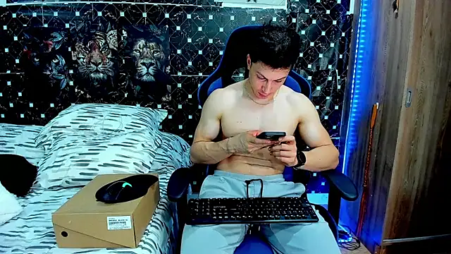 javiersexymann online show from August 3, 2026, 6:12 am