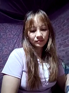 Mini3333 online show from May 4, 2026, 10:39 pm
