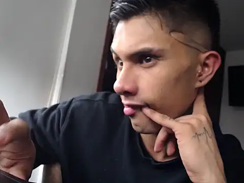 Manuel99boy online show from September 27, 2025, 1:05 pm