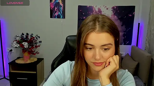 TracySpark online show from September 19, 2025, 6:48 am