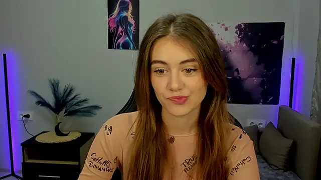 TracySpark online show from September 28, 2025, 6:41 am