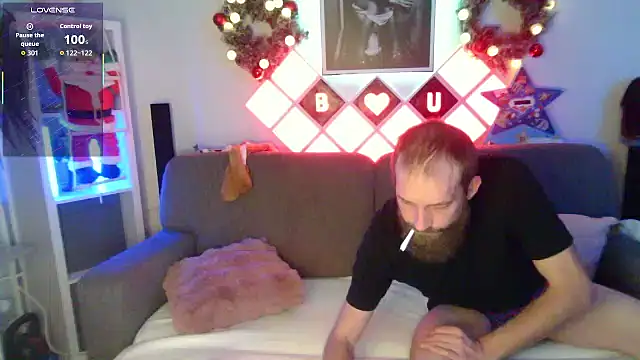 XBellaXundXUweX online show from December 4, 2025, 7:33 pm