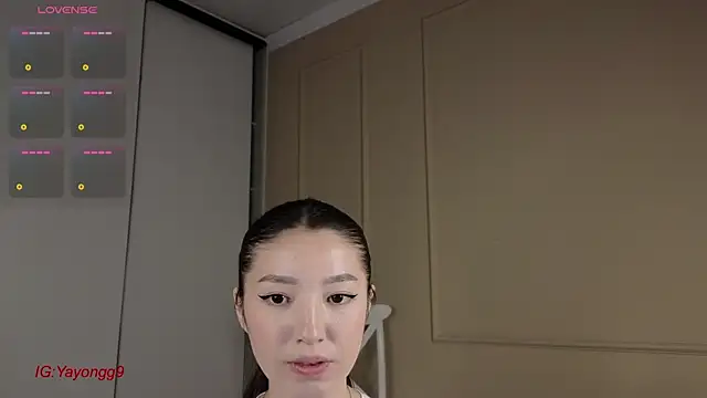 yayongg online show from September 20, 2025, 2:18 pm