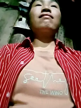 Snapshot of lucybaby00 chatting on February 26, 2026, 2:05 pm lucybaby00 online show from February 26, 2026, 2:05 pm