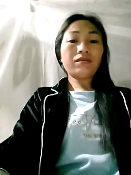 Snapshot of lucybaby00 chatting on March 1, 2026, 10:23 pm lucybaby00 online show from March 1, 2026, 10:23 pm