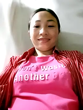 Snapshot of lucybaby00 chatting on March 17, 2026, 10:46 pm lucybaby00 online show from March 17, 2026, 10:46 pm