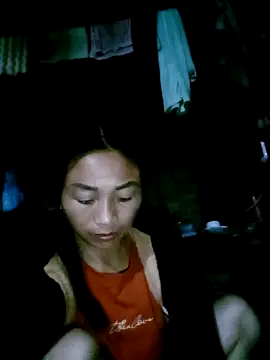 lucybaby00 online show from April 30, 2026, 10:25 pm