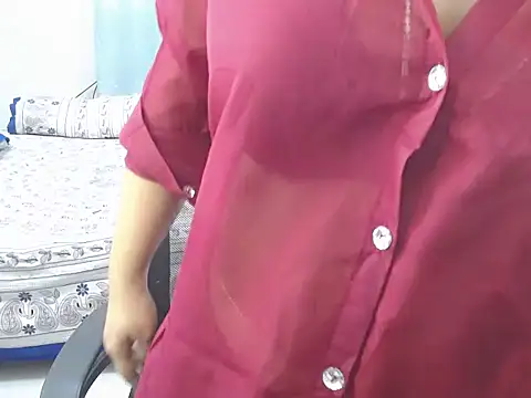 Snapshot of Ridiha_Pari chatting on April 12, 2026, 5:40 pm Ridiha Pari online show from April 12, 2026, 5:40 pm