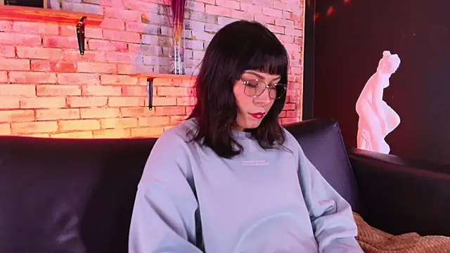 Snapshot of kitty_malach chatting on April 6, 2026, 3:37 am kitty malach online show from April 6, 2026, 3:37 am
