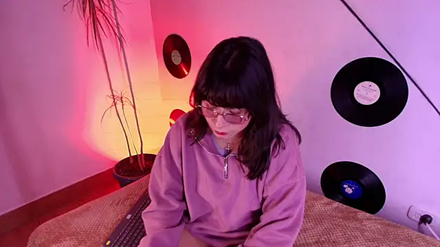 Snapshot of kitty_malach chatting on May 7, 2026, 3:12 am kitty malach online show from May 7, 2026, 3:12 am