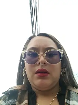 Eiimy pretty online show from March 10, 2026, 4:01 pm