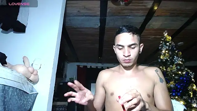 Angel latinboy online show from December 20, 2024, 1:58 am