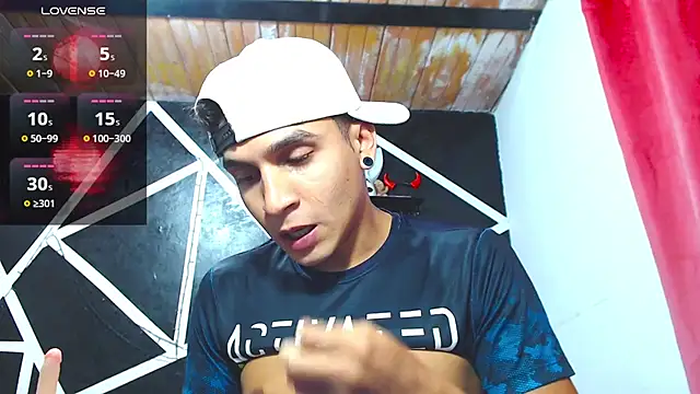 Angel latinboy online show from September 24, 2025, 9:18 pm