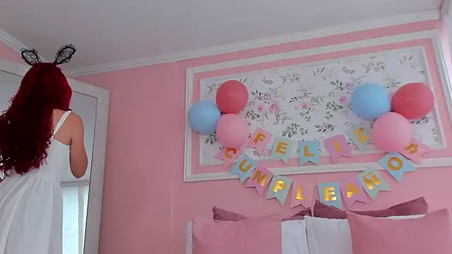 mae lyra online show from June 4, 2026, 5:52 pm