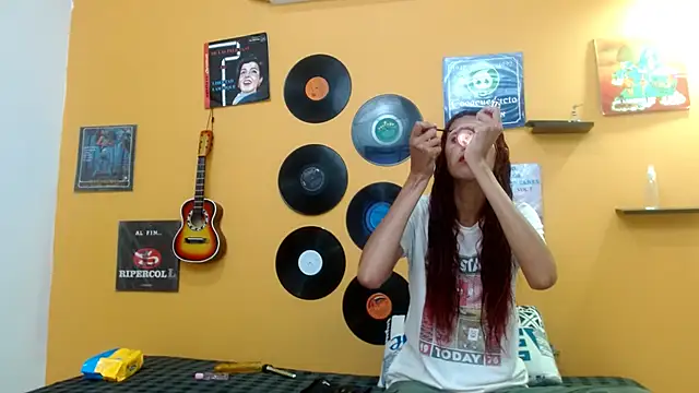 Snapshot of skinnyverus18 chatting on September 27, 2025, 7:08 pm skinnyverus18 online show from September 27, 2025, 7:08 pm