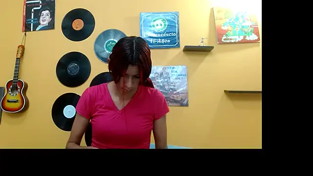 Snapshot of skinnyverus18 chatting on October 11, 2025, 6:50 pm skinnyverus18 online show from October 11, 2025, 6:50 pm