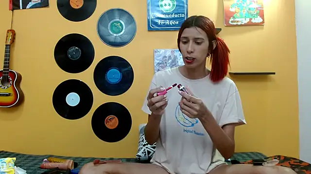 Snapshot of skinnyverus18 chatting on October 23, 2025, 7:01 pm skinnyverus18 online show from October 23, 2025, 7:01 pm