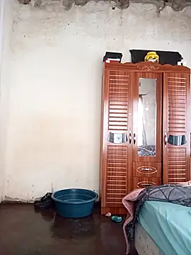 Snapshot of small_D94 chatting on September 27, 2025, 7:02 am small D94 online show from September 27, 2025, 7:02 am