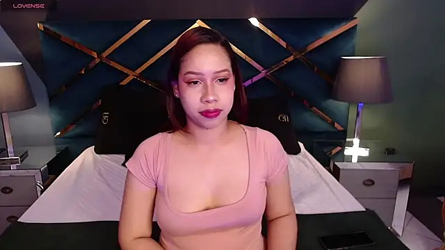 Snapshot of Luciegh_ chatting on September 26, 2025, 11:14 am Luciegh  online show from September 26, 2025, 11:14 am