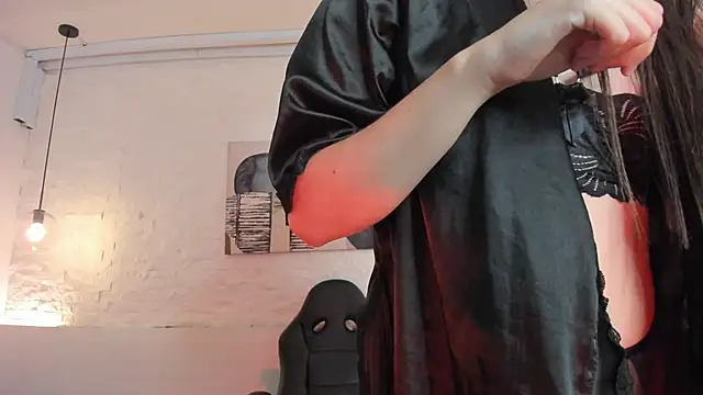 Snapshot of Sarah_GothicGirl chatting on October 9, 2025, 8:18 pm Sarah GothicGirl online show from October 9, 2025, 8:18 pm