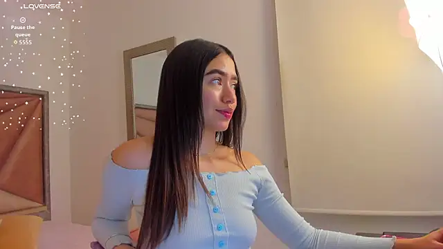SaraWagner  online show from June 11, 2026, 12:08 am