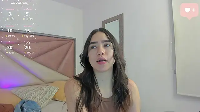 SaraWagner  online show from June 20, 2026, 12:03 am