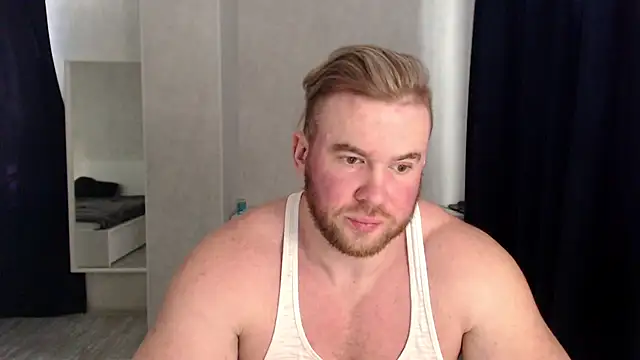 Snapshot of ThorHemsworthRU chatting on February 18, 2025, 1:11 pm ThorHemsworthRU online show from February 18, 2025, 1:11 pm