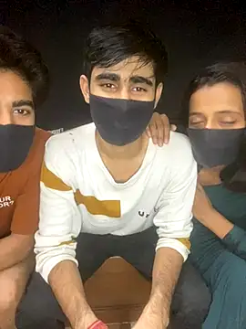 Joy Love Roxie online show from October 12, 2025, 7:35 pm