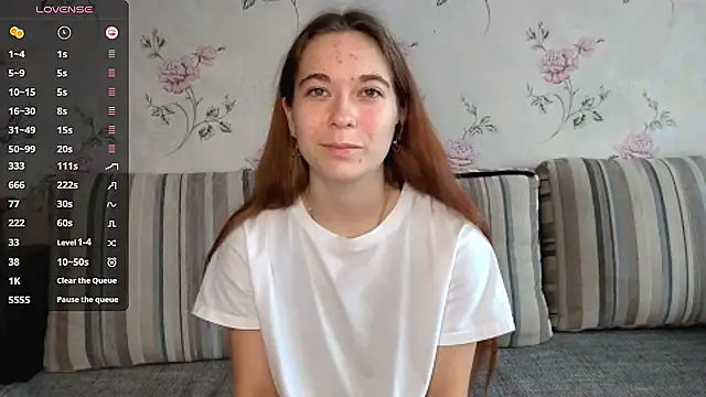 KissKarina online show from October 5, 2025, 11:52 am