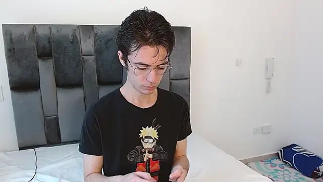 VIKTORNOIR online show from October 9, 2025, 12:36 pm