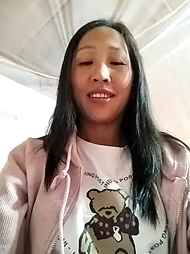 cute love00 online show from December 5, 2025, 12:47 pm