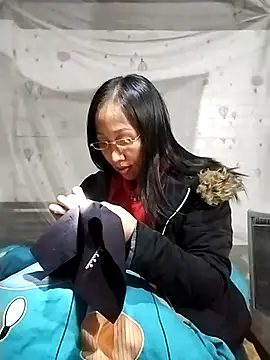 cute love00 online show from January 9, 2026, 1:03 pm