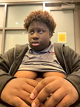 Snapshot of Breezylws chatting on September 21, 2025, 8:38 am Breezylws online show from September 21, 2025, 8:38 am