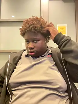 Snapshot of Breezylws chatting on October 7, 2025, 6:32 am Breezylws online show from October 7, 2025, 6:32 am