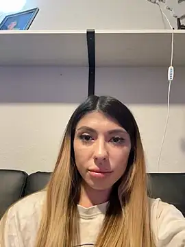 Snapshot of bbgurlnickii chatting on October 25, 2025, 3:03 am bbgurlnickii online show from October 25, 2025, 3:03 am